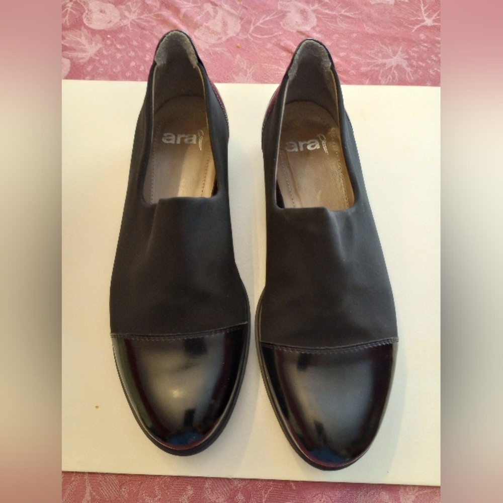 Woman's shoes